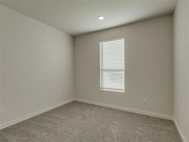 Building Photo - 8305 NW 163rd Ter