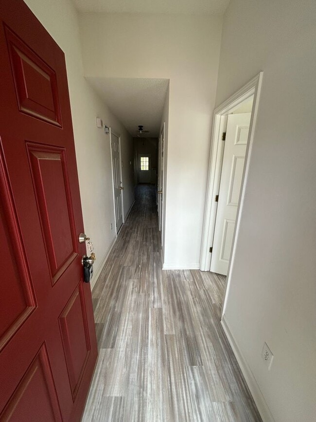 Building Photo - 545 Carlton Pointe Dr
