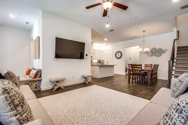 Building Photo - 7223 Switchgrass Rd