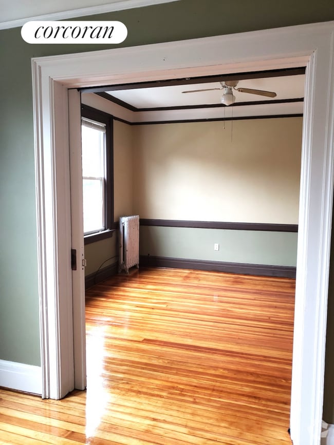 Building Photo - 387 Van Duzer St