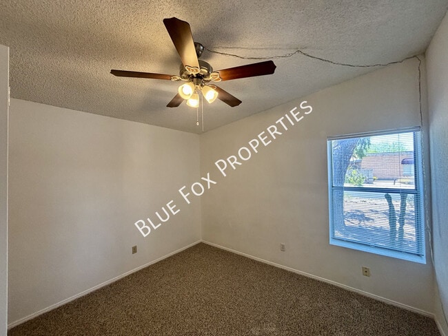 Building Photo - 7551 E La Cienega Dr