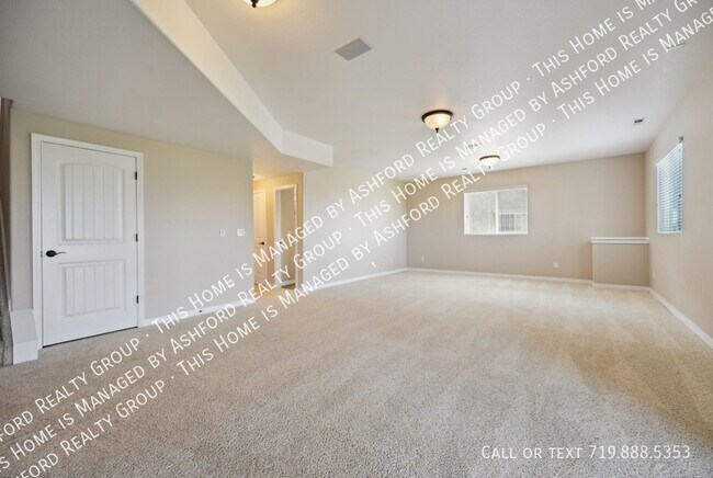 Building Photo - 10402 Capital Peak Way