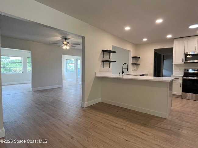 Building Photo - 1171 Riviera Dr NE