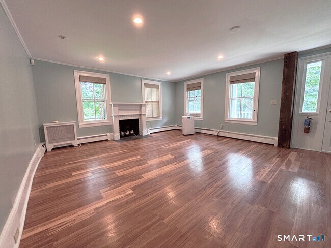 Building Photo - 503 Danbury Rd