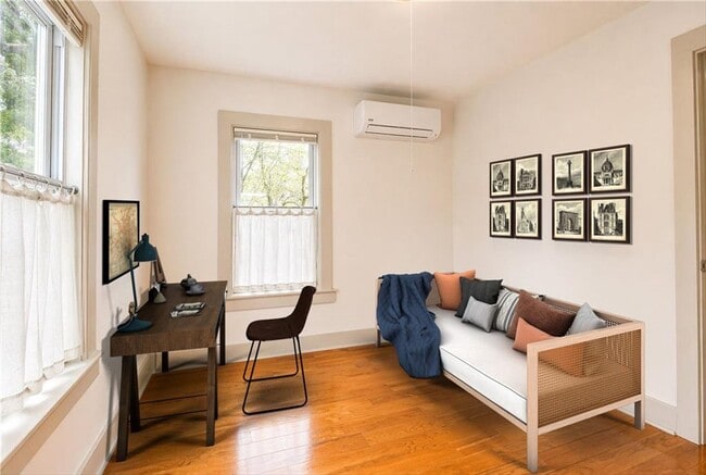 Building Photo - 111 Johnson St