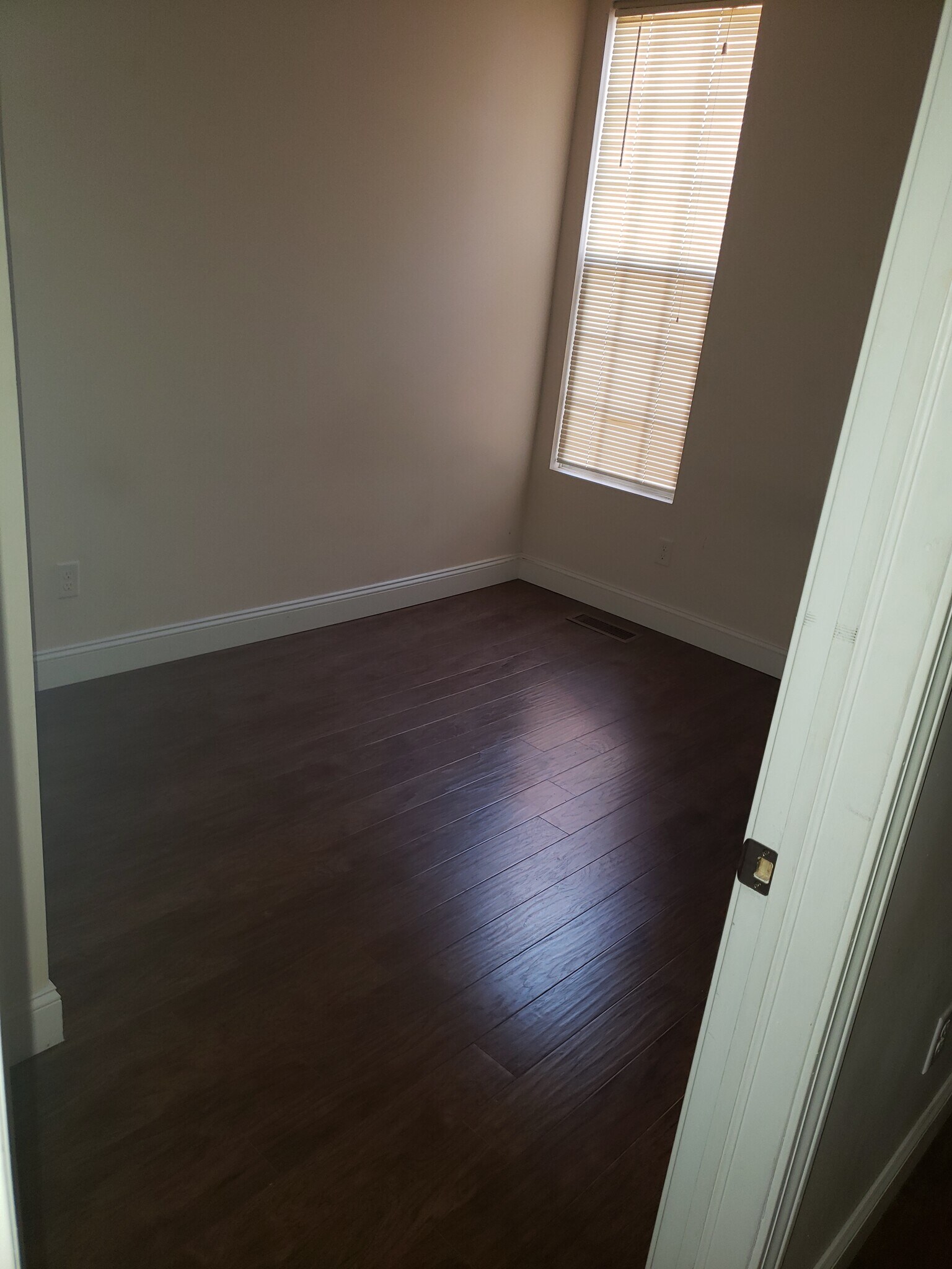 1st Floor Bedroom - 74 N 22nd St