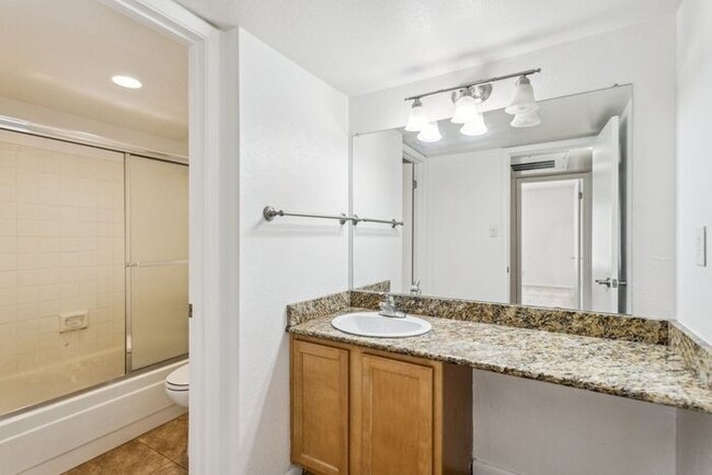Building Photo - 5995 N 78th St