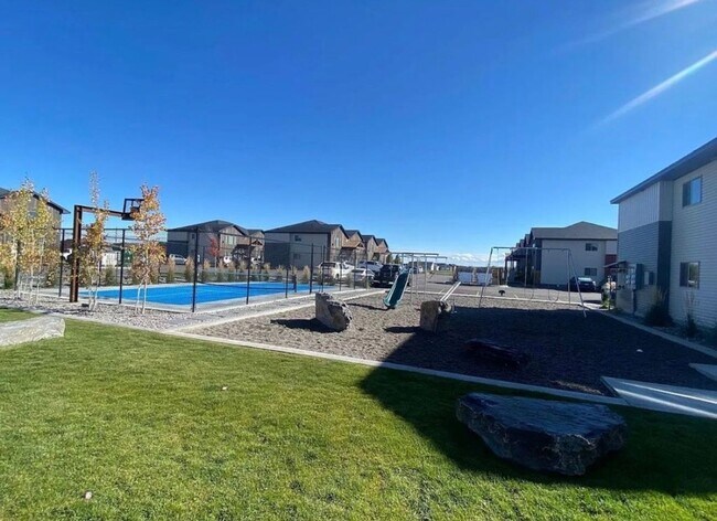 Building Photo - Modern 2 Bed/2 Bath Condo in Rexburg