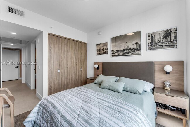 Building Photo - 159 NE 6th St