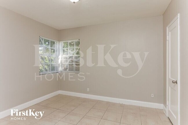 Building Photo - 2621 Fletcher Ct