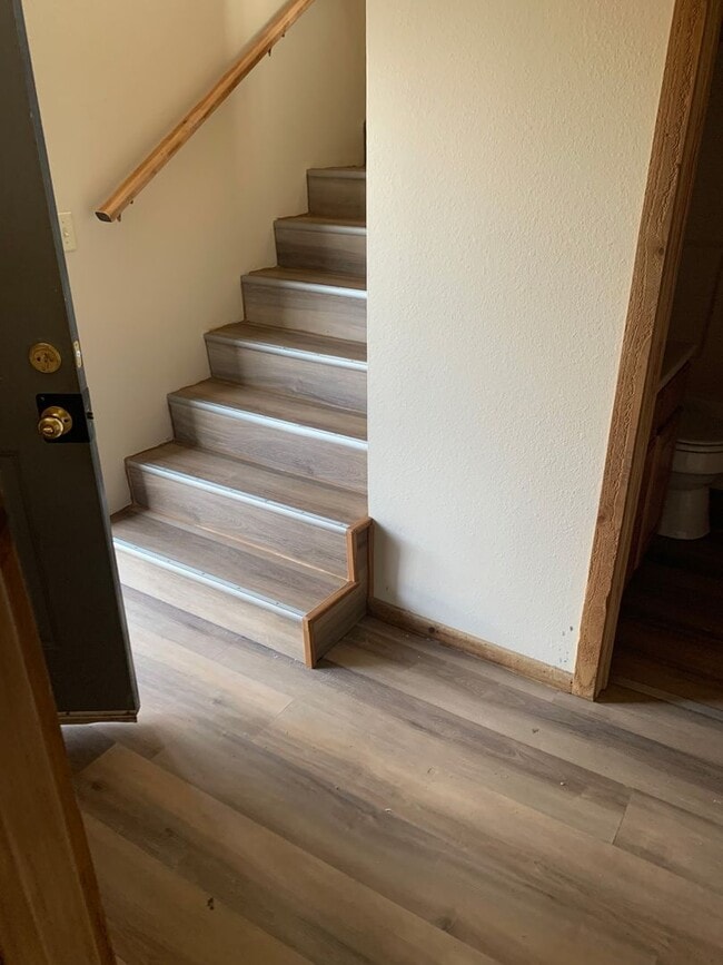 Building Photo - Duplex Available in Forsyth!