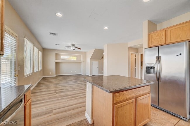 Building Photo - 5716 Breezy Wind Ct