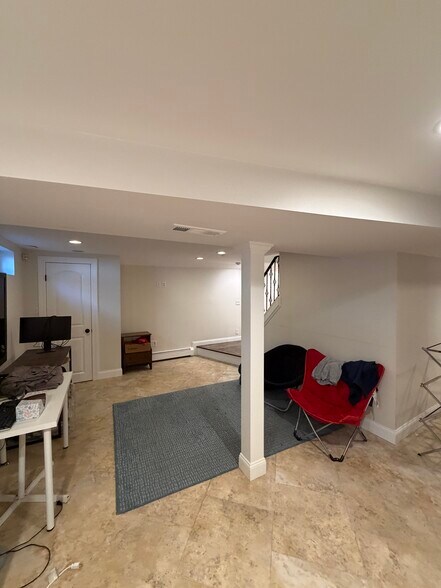 Building Photo - 100 Kimball Rd