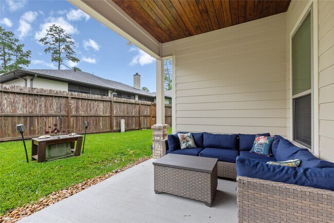 Building Photo - 3559 Pebble Beach Blvd