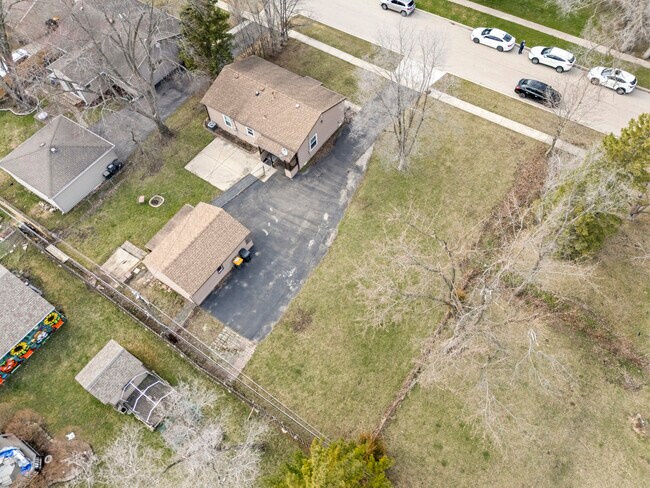 Building Photo - 25 McCabe Dr