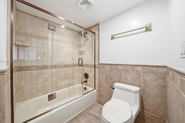 Building Photo - 540 Brickell Key Dr