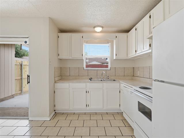 Building Photo - 1373 Oakbluff Dr