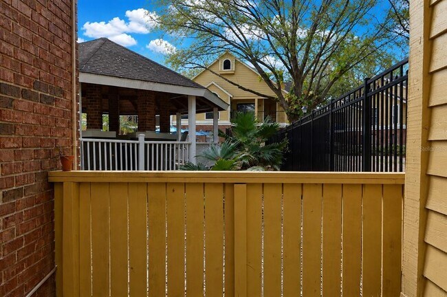 Building Photo - 8643 Mallard Reserve Dr