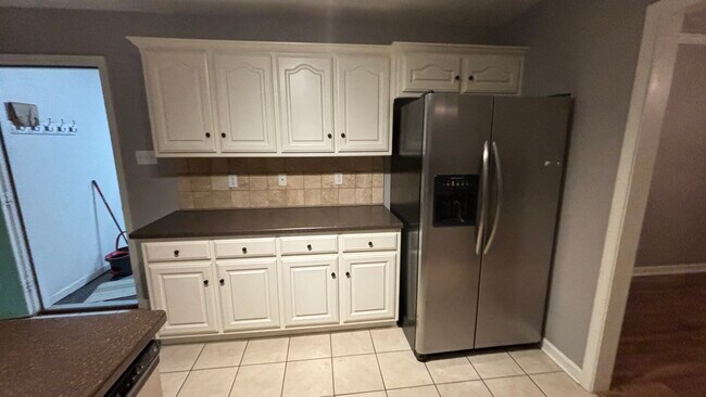 Kitchen - 13 Elk Horn Ln