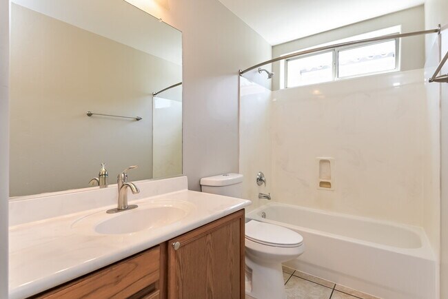 Building Photo - 2415 N Avenida TABICA