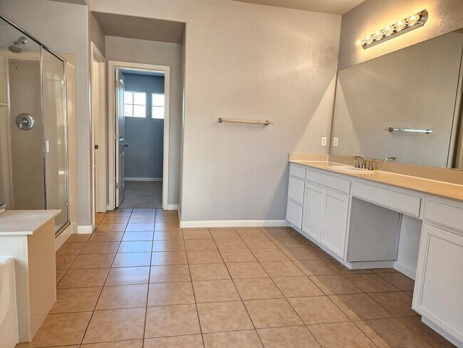 Building Photo - 3582 Mallard Way