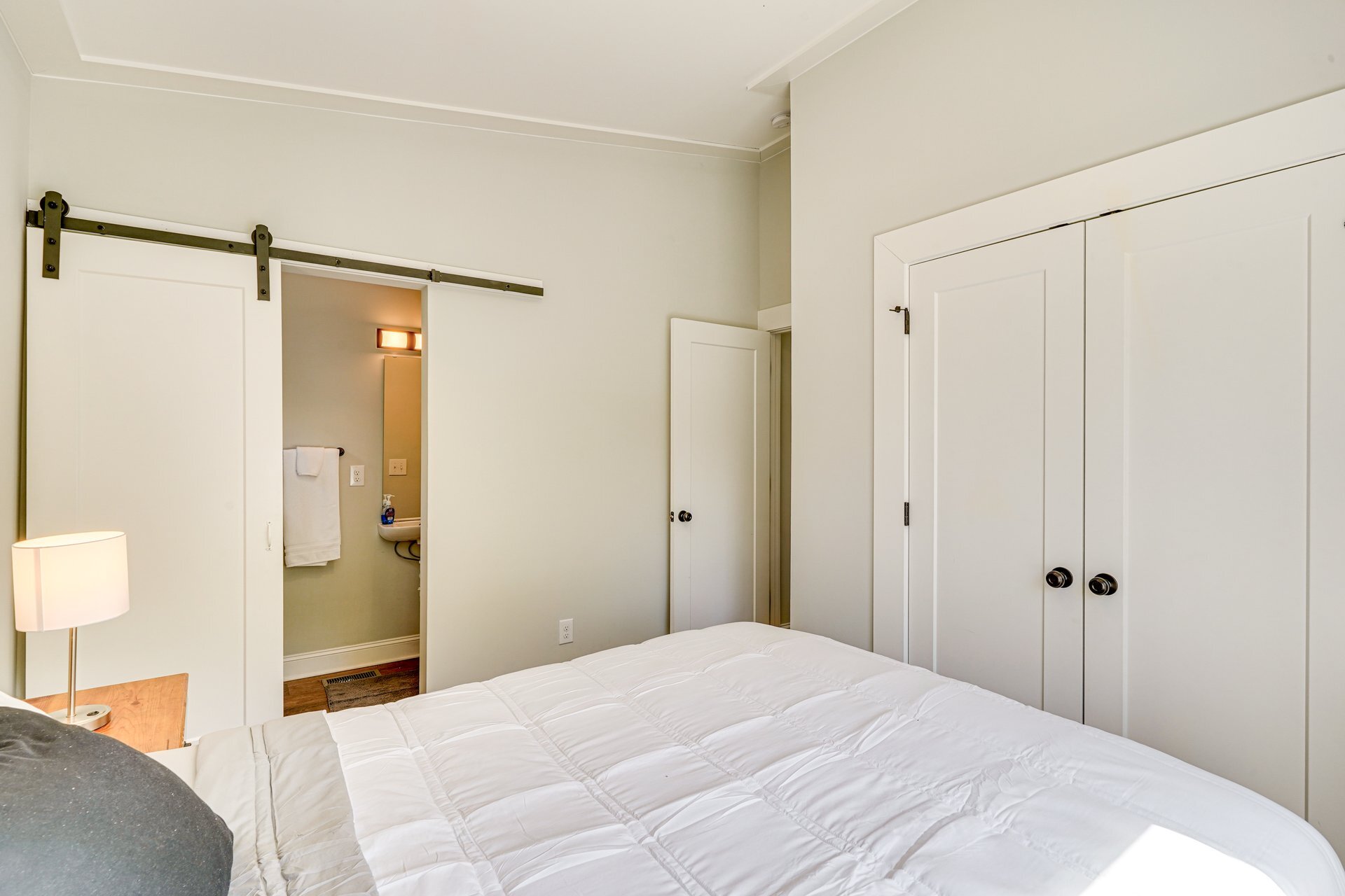 Building Photo - 325 Dowd St