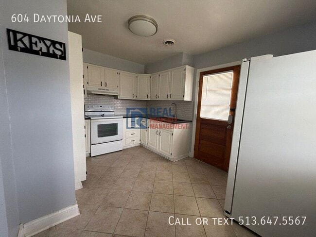 Building Photo - 604 Daytonia Ave