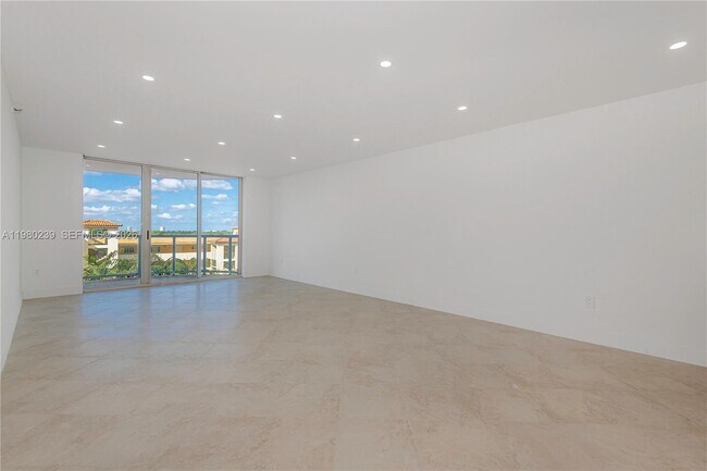 Building Photo - 8855 Collins Ave