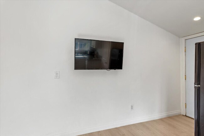 Building Photo - 5718 Comanche Ave