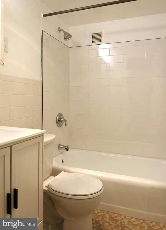 Building Photo - 801 N Pitt St