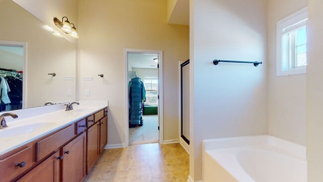 Building Photo - 5 Bedroom Home in Carolina Forest