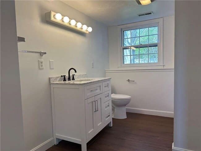 Building Photo - 11 Pocono Rd