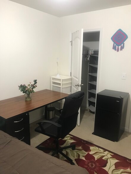 Building Photo - 748 Maypearl Ln