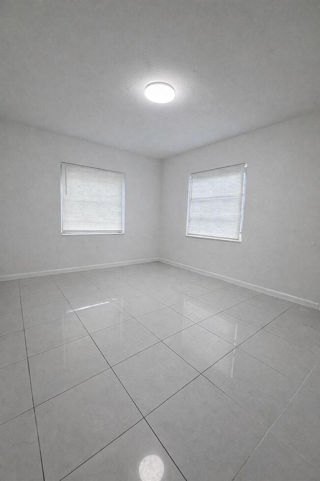 Building Photo - $2,450 1942 Funston Street #1-5