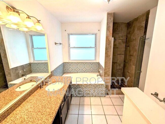 Building Photo - 4279 Cabretta Dr