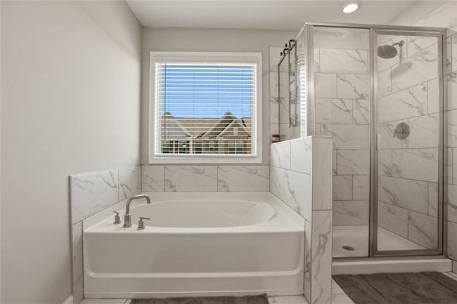 Building Photo - 504 Elm Bluff Way