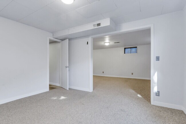 Building Photo - 2021 Sherrelwood Cir