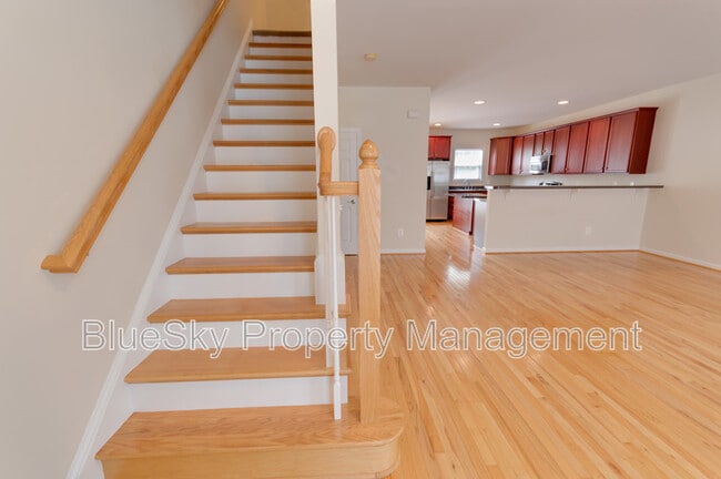 Building Photo - 2170 Saranac Ct