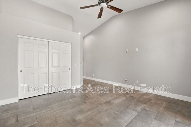 Building Photo - 25818 S Hollygreen Dr