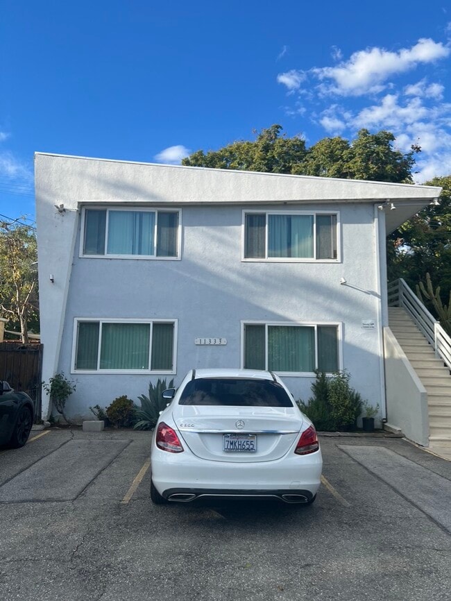 Building Photo - 11333 Venice Blvd