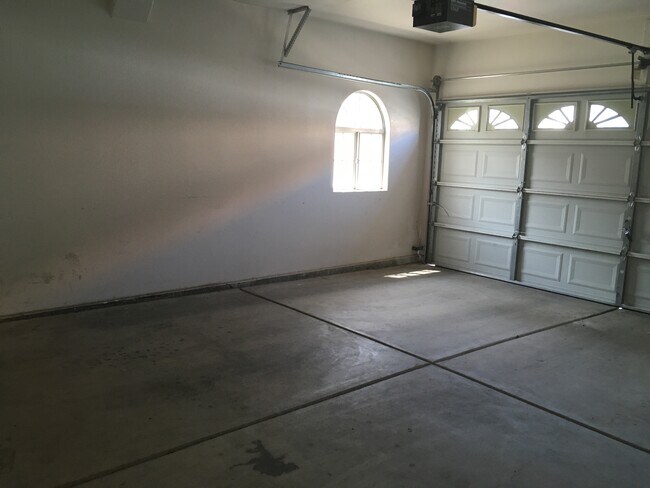 Building Photo - 2925 Wigwam Pky