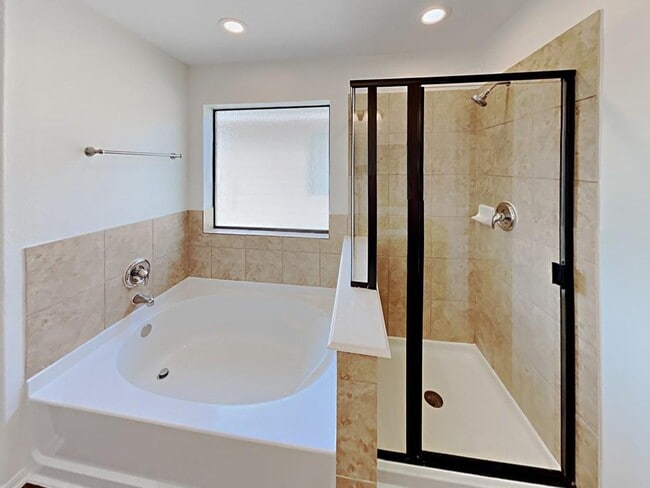 Building Photo - 18226 Amalfi Coast Dr