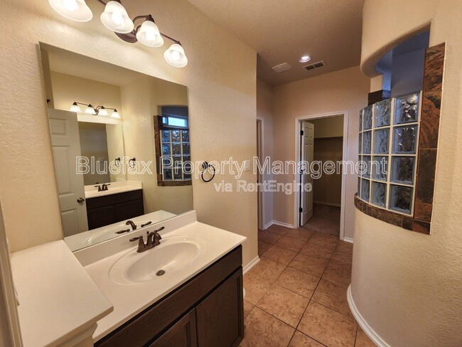 Building Photo - 11423 Sea Gull Ct