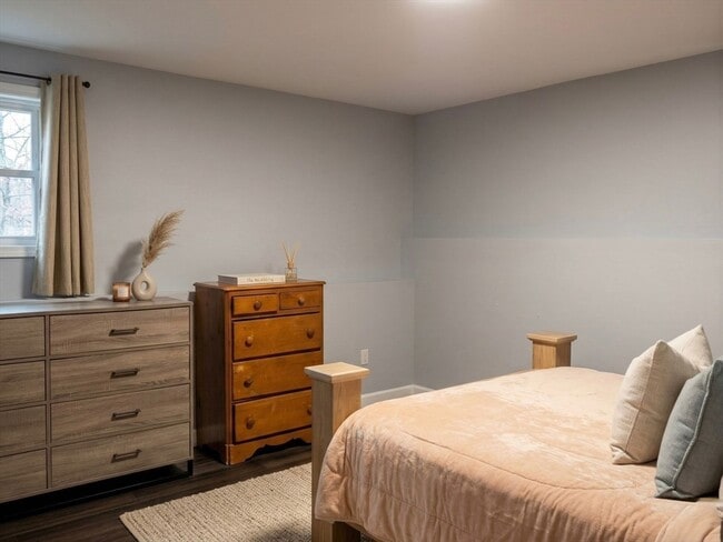 Building Photo - 302 Boston Post Rd E