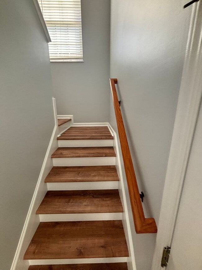 Building Photo - 4897 Southgate Pkwy