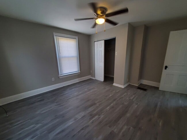 Building Photo - Three-bedroom 2 Full Bath Single-Family Ho...