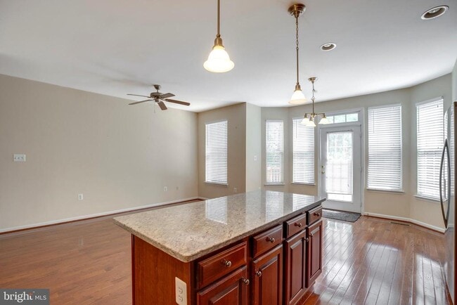 Building Photo - 4527 English Holly Dr