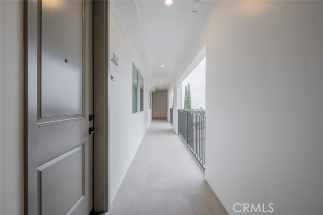 Building Photo - 10218 Fernglen Ave