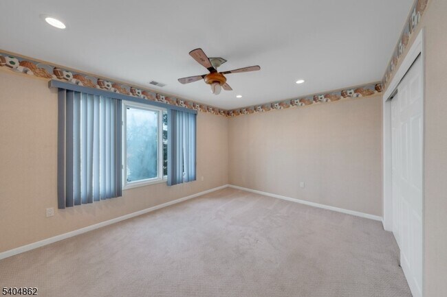 Building Photo - 19 Lea Pl