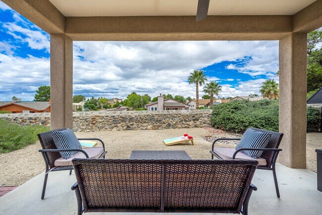 Building Photo - 2711 Sunrise Point Rd